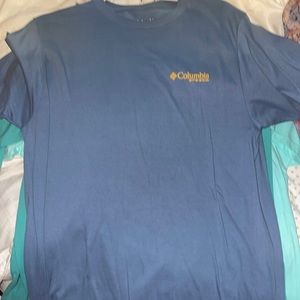Columbia t-shirt